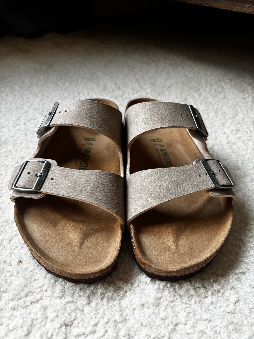 Birkenstock Arizona Vegan Slide Sandals Light Tan Men's Size 10 / EU 43 New